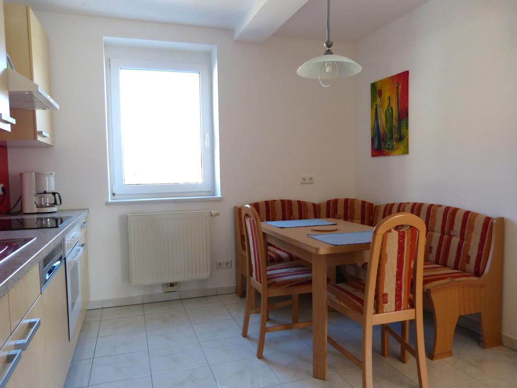 Ferienwohnung Kern ボーデンスドルフ 部屋 写真
